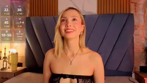 ViolettGolden online show from 10-10-25, 11:31