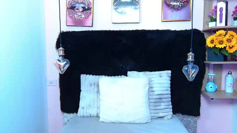 Snapshot of violett_froz chatting on 09-29-25, 07:19 Violeta froz online show from 09-29-25, 07:19