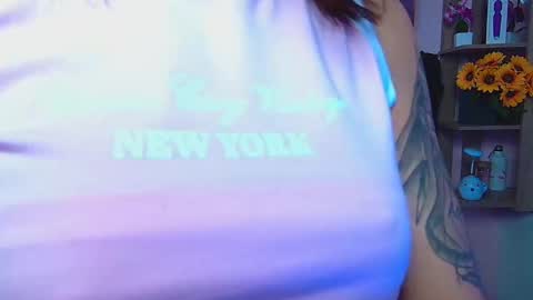 Snapshot of violett_froz chatting on 10-11-25, 08:29 Violeta froz online show from 10-11-25, 08:29