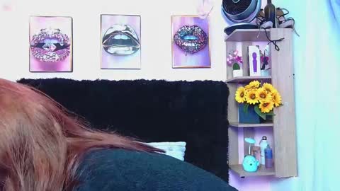 Snapshot of violett_froz chatting on 10-13-25, 07:14 Violeta froz online show from 10-13-25, 07:14