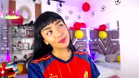 Violet online show from 06-26-26, 11:03