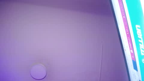 violett_queen122 online show from 09-30-25, 02:27