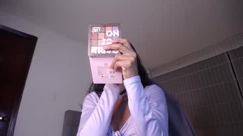 violett_queen122 online show from 10-24-25, 02:19