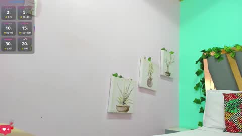 V I O L E T T E  online show from 03-09-26, 04:55