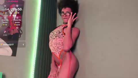 Snapshot of violett_salvatore chatting on 07-05-26, 04:14 V I O L E T T E online show from 07-05-26, 04:14