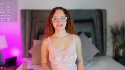 Snapshot of violetta_jaramillo chatting on 03-21-26, 04:28 violetta_jaramillo online show from 03-21-26, 04:28