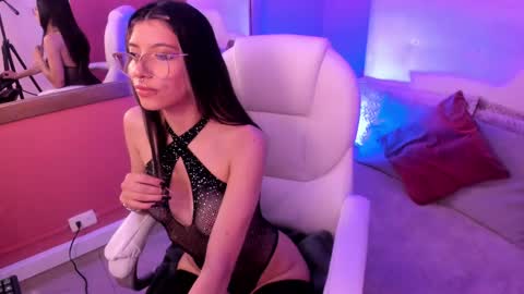 Violetta nur online show from 03-12-25, 09:45