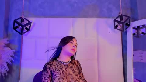 Snapshot of violetta_rose_ chatting on 06-04-26, 11:00 violetta online show from 06-04-26, 11:00
