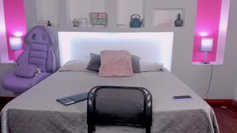 ViolettaBaker online show from 12-09-24, 07:39
