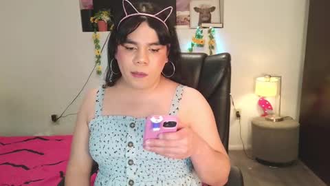 Snapshot of violettacam69 chatting on 02-07-25, 07:29 violettacam69 online show from 02-07-25, 07:29