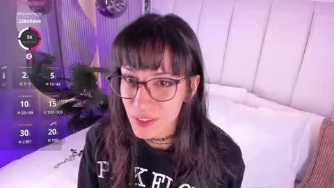 violettacolinss online show from 05-05-26, 11:40