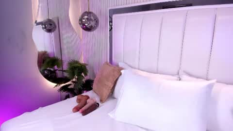 violettacolinss online show from 06-10-26, 11:42