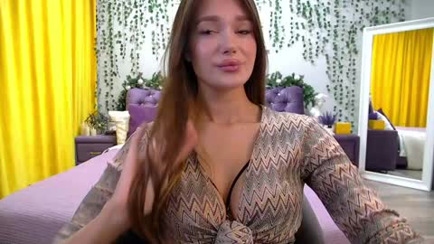 Snapshot of violettacosmo chatting on 12-15-24, 10:26 ViolettaCosmo online show from 12-15-24, 10:26