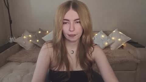 ViolettaOtis online show from 10-08-25, 12:14