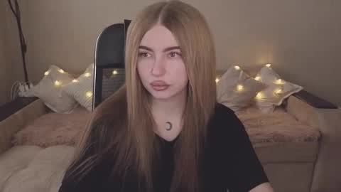 ViolettaOtis online show from 10-13-25, 11:54