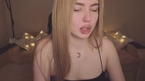 ViolettaOtis online show from 12-03-25, 01:42