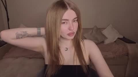 ViolettaOtis online show from 05-09-26, 03:17