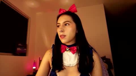 Snapshot of violettastars chatting on 10-06-25, 02:09 Violetta....Follow me in Twitter... online show from 10-06-25, 02:09