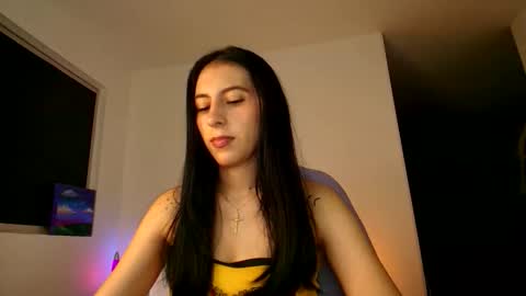 Snapshot of violettastars chatting on 01-17-26, 04:06 Violetta....Follow me in Twitter... online show from 01-17-26, 04:06