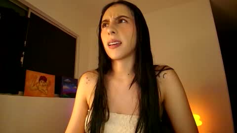 Snapshot of violettastars chatting on 02-14-26, 02:30 Violetta....Follow me in Twitter... online show from 02-14-26, 02:30