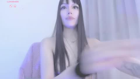 Violett online show from 10-18-25, 05:32