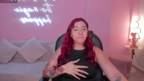 Snapshot of violettcastel chatting on 12-30-24, 11:26 Violett Castel online show from 12-30-24, 11:26