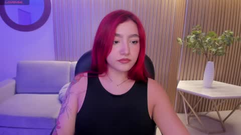 Snapshot of violettcastel chatting on 01-11-25, 07:27 Violett Castel online show from 01-11-25, 07:27