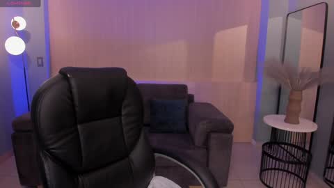 Snapshot of violettcastel chatting on 02-02-25, 05:26 Violett Castel online show from 02-02-25, 05:26