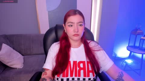 Snapshot of violettcastel chatting on 02-05-25, 07:31 Violett Castel online show from 02-05-25, 07:31