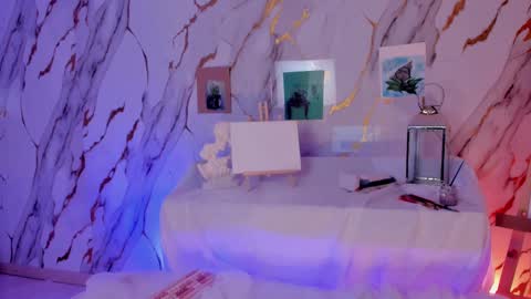 Snapshot of violettcastel chatting on 02-11-25, 11:01 Violett Castel online show from 02-11-25, 11:01
