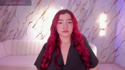 Snapshot of violettcastel chatting on 02-15-25, 07:28 Violett Castel online show from 02-15-25, 07:28