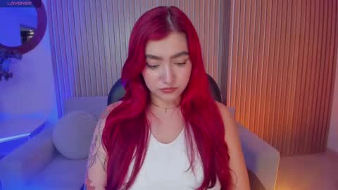 Snapshot of violettcastel chatting on 02-27-25, 07:58 Violett Castel online show from 02-27-25, 07:58