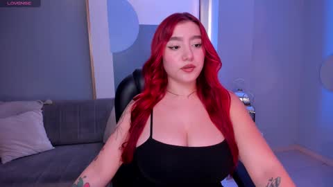 Snapshot of violettcastel chatting on 03-03-25, 07:49 Violett Castel online show from 03-03-25, 07:49