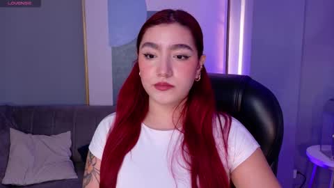 Violett Castel online show from 01-08-26, 07:05