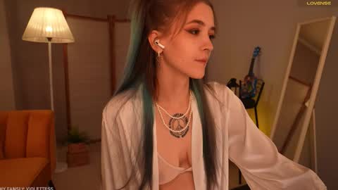 violettessa online show from 10-15-25, 10:59