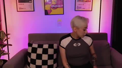 Violet online show from 02-25-26, 01:15