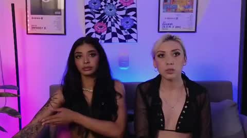Violet online show from 06-20-26, 01:52