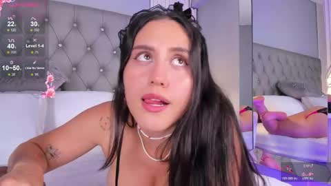 VioletthaRous online show from 05-05-26, 11:02