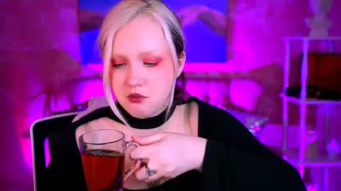 Violett online show from 06-11-26, 06:44