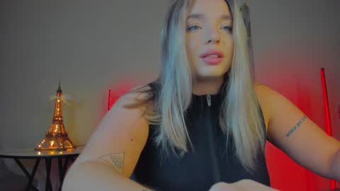 Violla online show from 01-31-25, 08:12