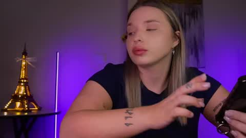 Violla online show from 02-23-25, 07:55