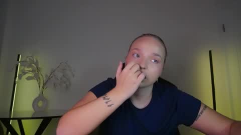 Violla online show from 09-26-25, 09:02