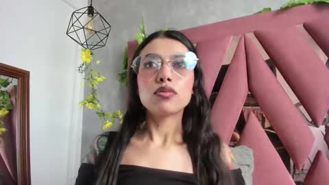 Violetta online show from 01-15-26, 07:39