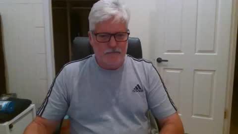 Snapshot of viper654321 chatting on 10-18-25, 07:42 viper654321 online show from 10-18-25, 07:42