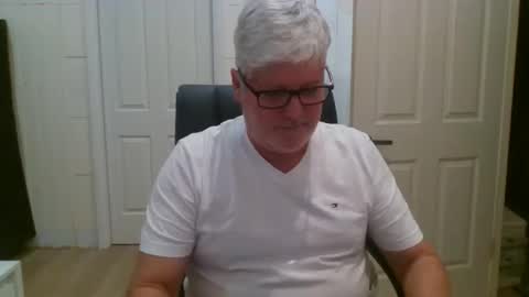 Snapshot of viper654321 chatting on 06-06-26, 07:24 viper654321 online show from 06-06-26, 07:24