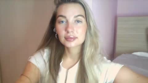 Snapshot of viraya chatting on 07-20-26, 05:26 emma online show from 07-20-26, 05:26
