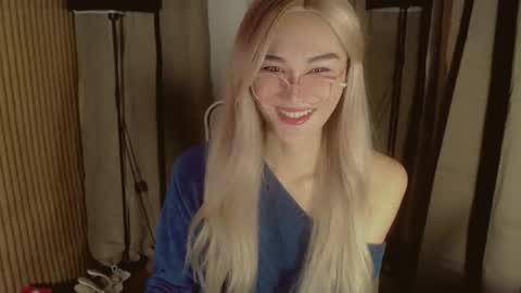 Pearl online show from 10-11-25, 02:11