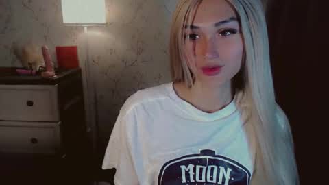 Pearl online show from 11-19-25, 05:02