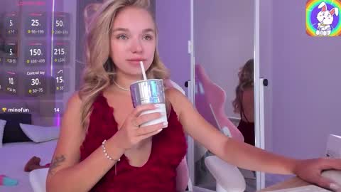 Snapshot of virrginchloee chatting on 03-09-26, 02:37 Chloe online show from 03-09-26, 02:37