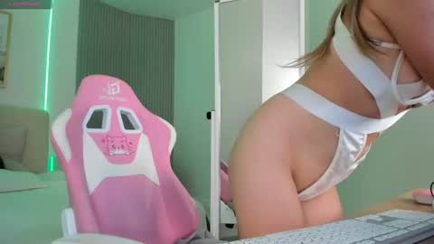 Chloe online show from 06-19-26, 03:00
